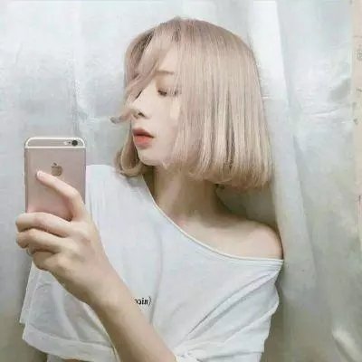 早上下班的女人